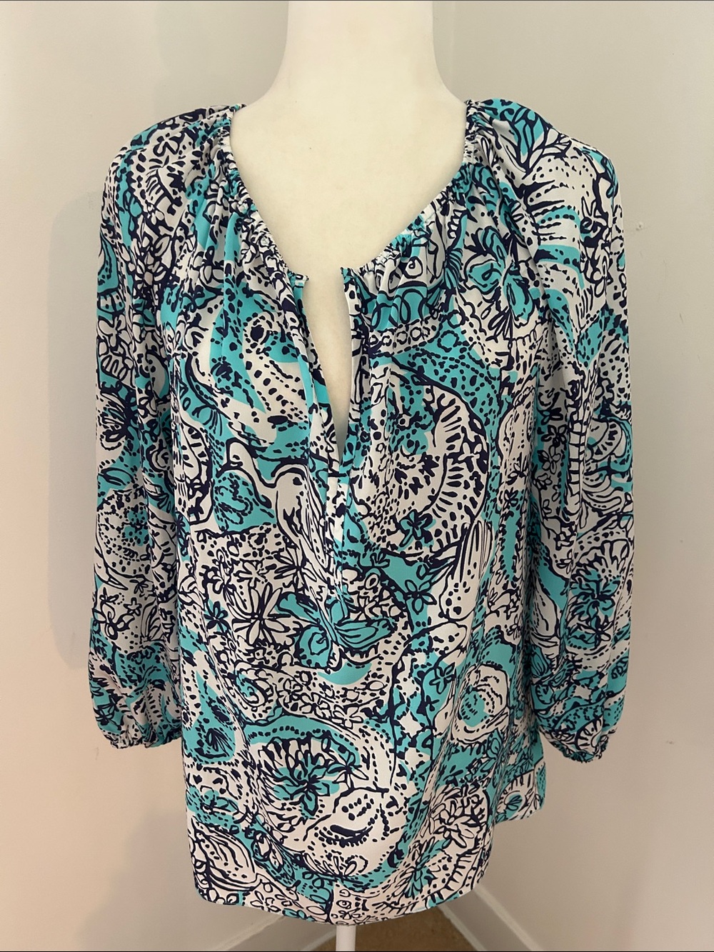 Lilly Pulitzer Turquoise Navy & White Printed Silk Peasant Blouse sz M